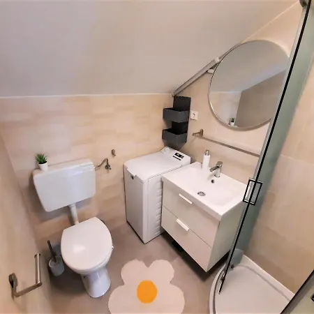 Summer House Hacienda, Pag - Apartment Miskovici