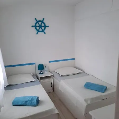 Summer House Hacienda, Pag - Apartment Miskovici