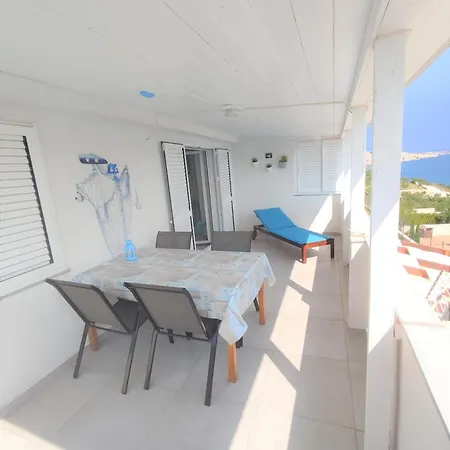 Summer House Hacienda, Pag -